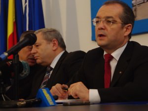 video - emil boc: „centura sibiului va fi gata până la finalul lui 2010”. spitalul regional mai aşteaptă