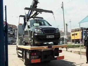 topul mârlanilor: video- mercedesul lui cioabă ridicat de pe domeniul public