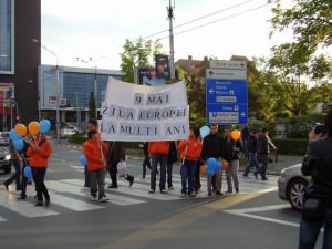 Organizaţia de Tineret PDL Sibiu a sărbătorit „Ziua Europei” şi este de azi pe Facebook