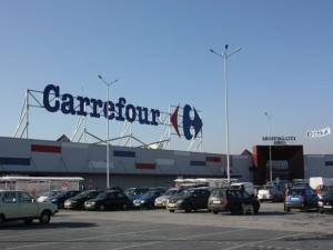 Prins la furat la un hypermarket de la Sibiu Shopping City