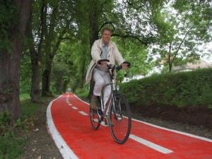 S-a redeschis Aleea Călăreţilor şi s-a inaugurat o nouă pistă de biciclete