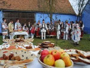 festivalul naţional al datinilor şi obiceiurilor în piaţa mare şi piaţa mică