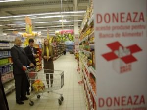 peste 340 de kilograme de alimente distribuite luni de crucea roşie sibiu