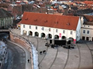 azi are loc cel mai mare karaoke din românia, la sibiu în piaţa mică