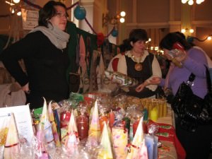 Bazar caritabil pentru copiii dintr-o grădiniță, sâmbătă la liceul Brukenthal