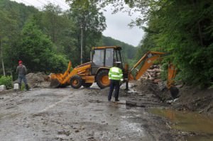 Bilanţul inundaţilor din weekend la Sibiu: 24 de locuinţe inundate şi două distruse complet