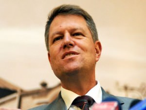 iohannis: legarea pacienţilor de pat se încadrează în scena spitalicească făcută de actuala guvernare