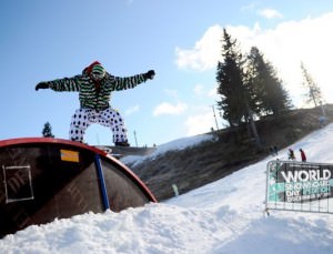 World Snowboard Day a atras participanţi din Sibiu, București, Constanța, Cluj, Miercurea Ciuc și Baia Mare