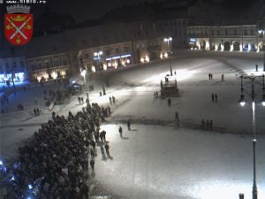 ghiveciul căzut de la un balcon în timpul mitingului de la sibiu a fost aruncat cu intenţie