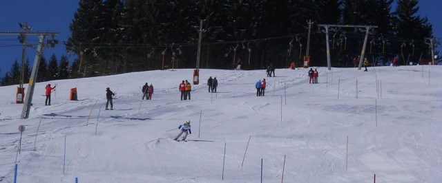 cei mai buni schiori din ulbs s-au întrecut la arena platoş. vezi cine a câştigat!