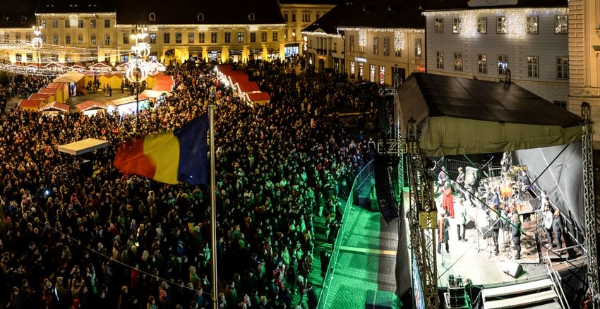 Magie în Centrul Sibiului. Credit foto: @Sebastian Marcovici