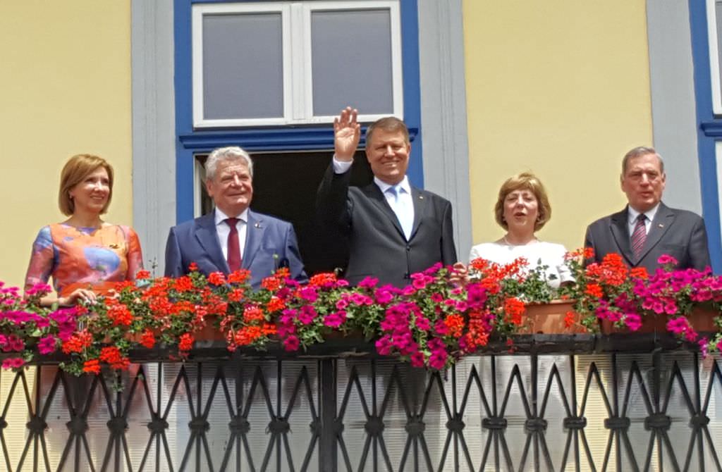 iohannis la balcon