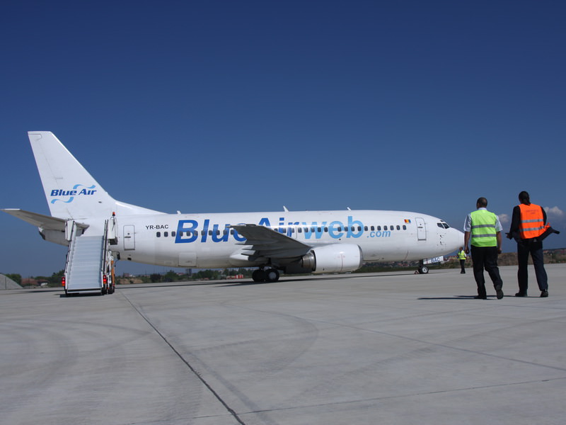 blue air reia zborurile de pe aeroportul din sibiu - care va fi prima destinație