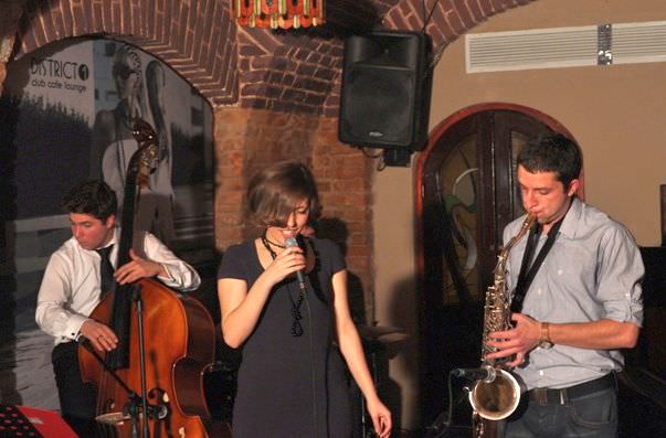 concert elena mîndru quintet în music pub