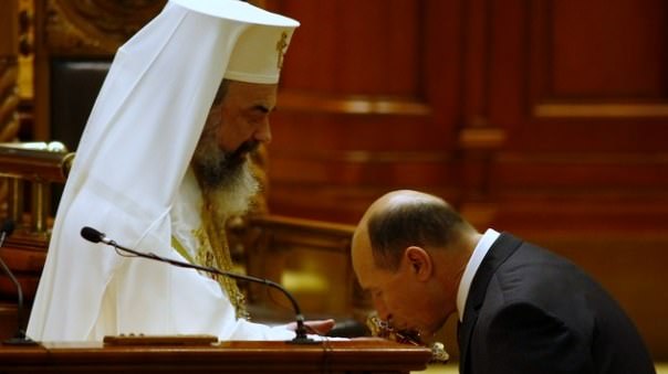 traian băsescu. emil boc şi gigi becali sunt aşteptaţi la canonizarea mitropolitului şaguna