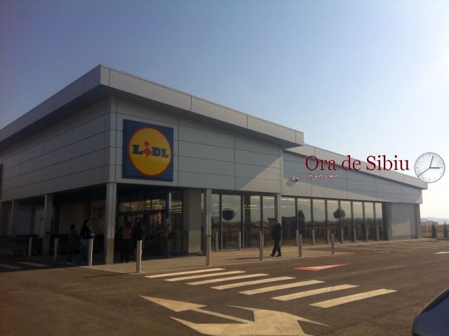 VIDEO: Lidl deschide luni magazinul de la străpungerea Mihai Viteazu. Vezi cum arată!