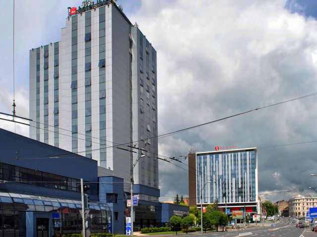 hotelul ibis sibiu vândut cu 10 milioane de euro prin sistemul sale&lease back