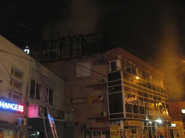 video – foto: incendiu pe terasa de deasupra clubului de manele ok. autoritățile nu exclud o mână criminală!