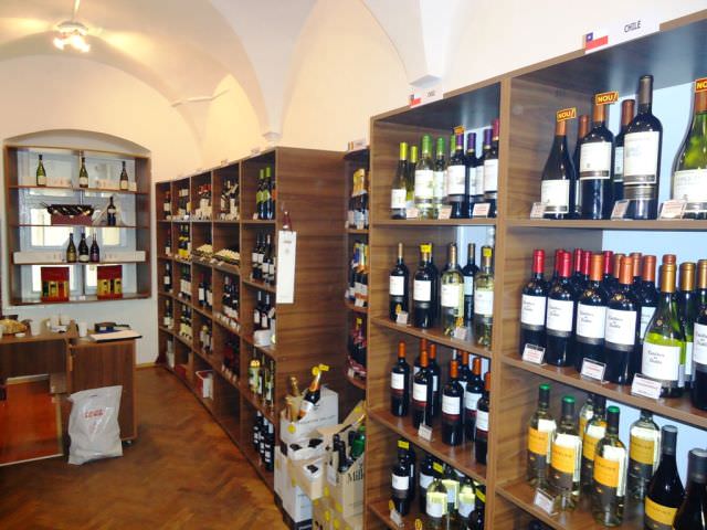 magazinul halewood - the winery outlet s-a deschis pe strada avram iancu din sibiu