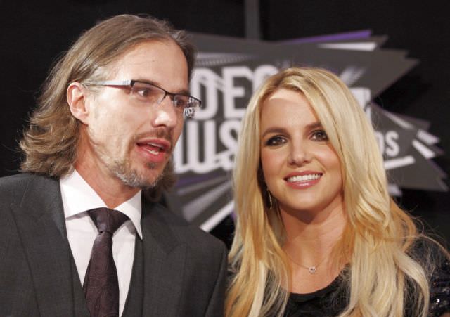 britney spears s-a logodit cu iubitul său, jason trawick