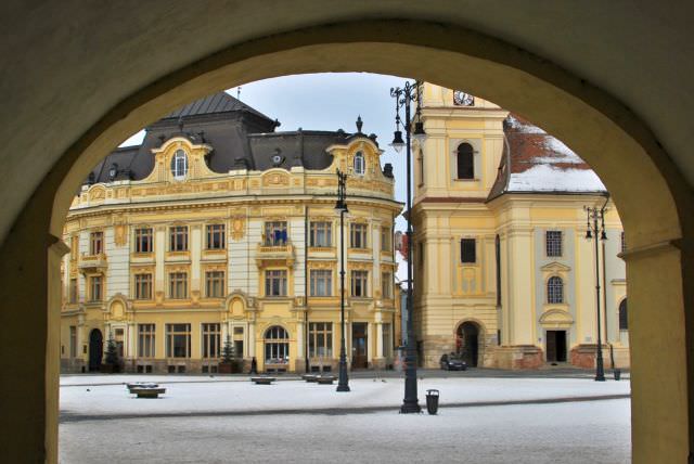 programul de sărbători al primăriei sibiu şi serviciilor din cadrul acesteia