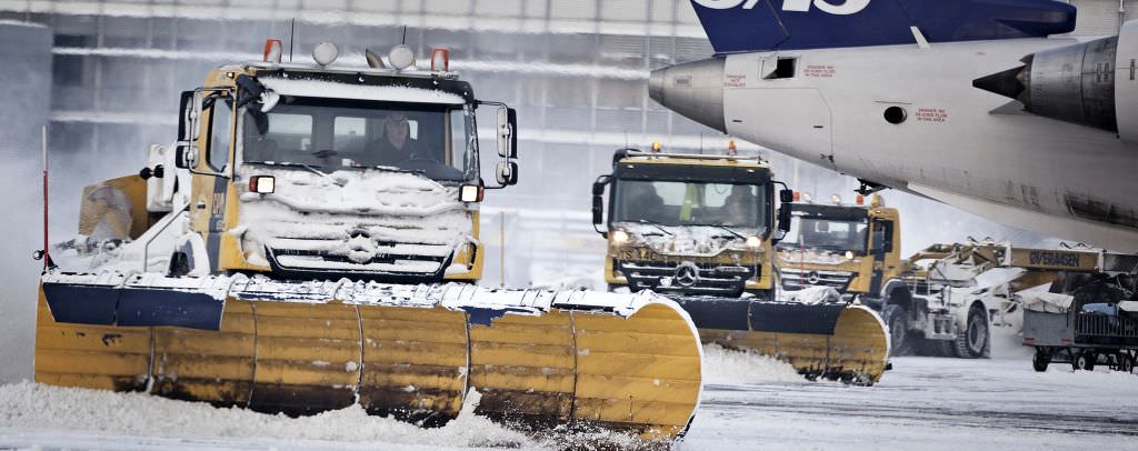 fotbaliştii de la voinţa sibiu au pierdut avionul spre antalya din cauza ninsorii