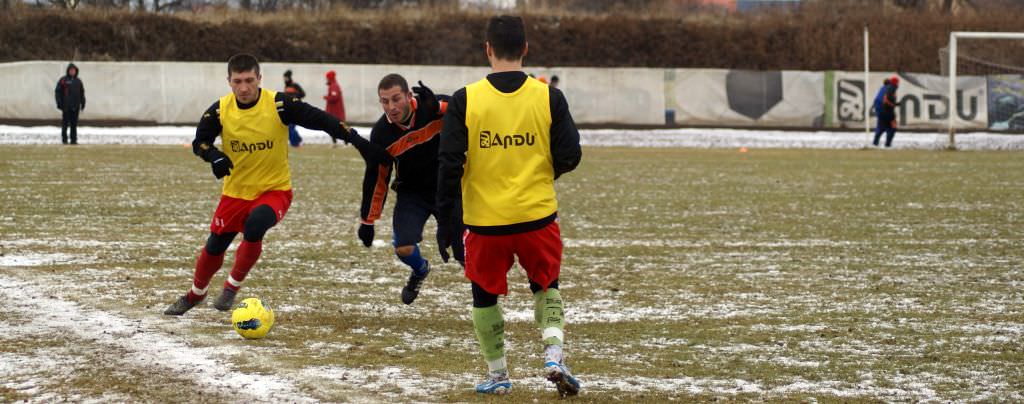 voința sibiu a învins cu 2-0 pe fc cisnădie în primul meci amical din 2012