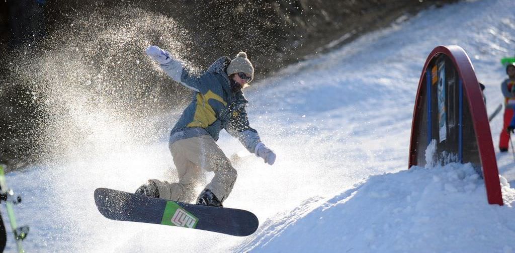 arena platoș este gazdă pentru prima etapă din campionatul național de slopestyle