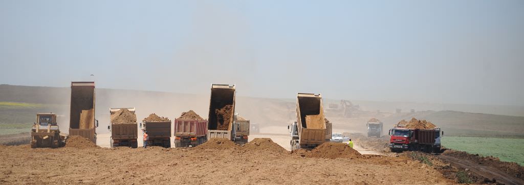 ministerul transporturilor vrea să construiască în trei ani autostrada sibiu - piteşti