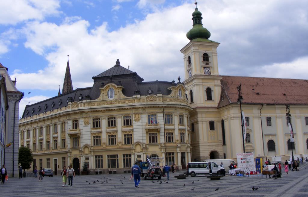 ce servicii ale primăriei sibiu sunt închise sau deschise pe 16 august