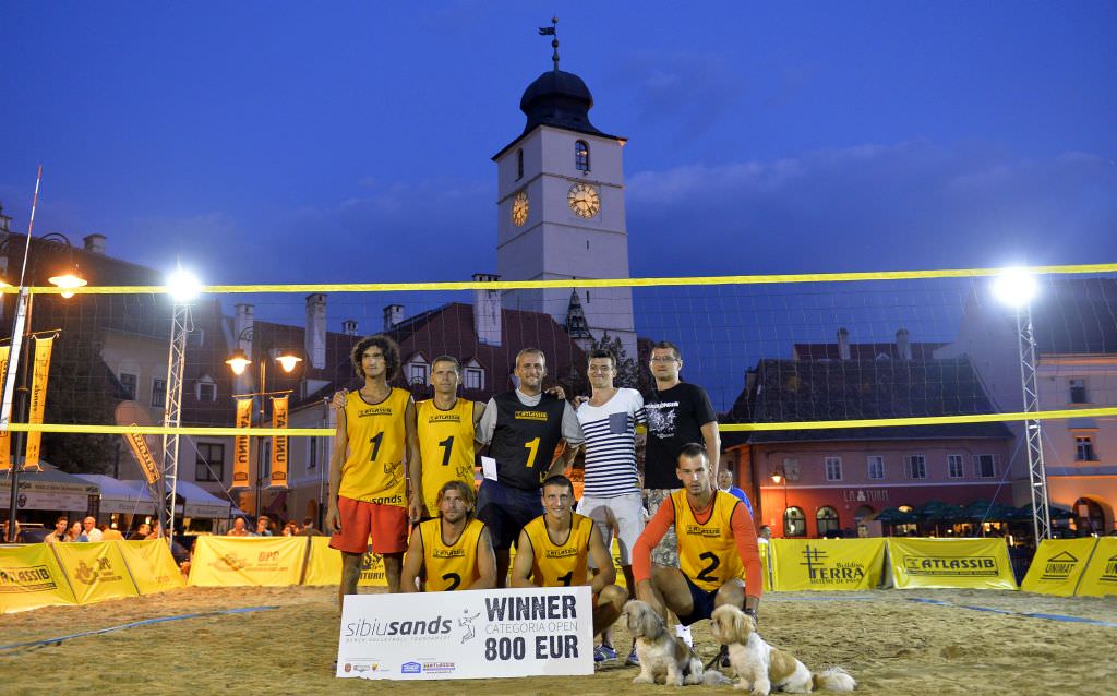 Arădenii au câștigat titlul la Sibiu Sands Volei 2013