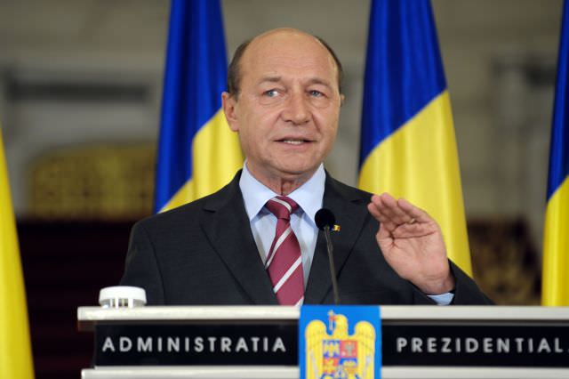 traian basescu: lumea nu se poate imagina fara marinari, fara politicieni poate! vezi toate declaratiile presedintelui!