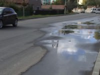 video: strada stadionul s-a transformat în sită, conductele s-au fisurat în 5 locuri!