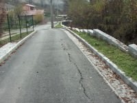 video: au asfaltat beţi iar acum strada a crăpat – explicaţii halucinante pe strada emil racoviţă!