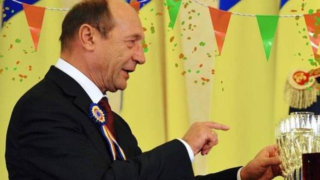 traian basescu implineste astazi 62 de ani!