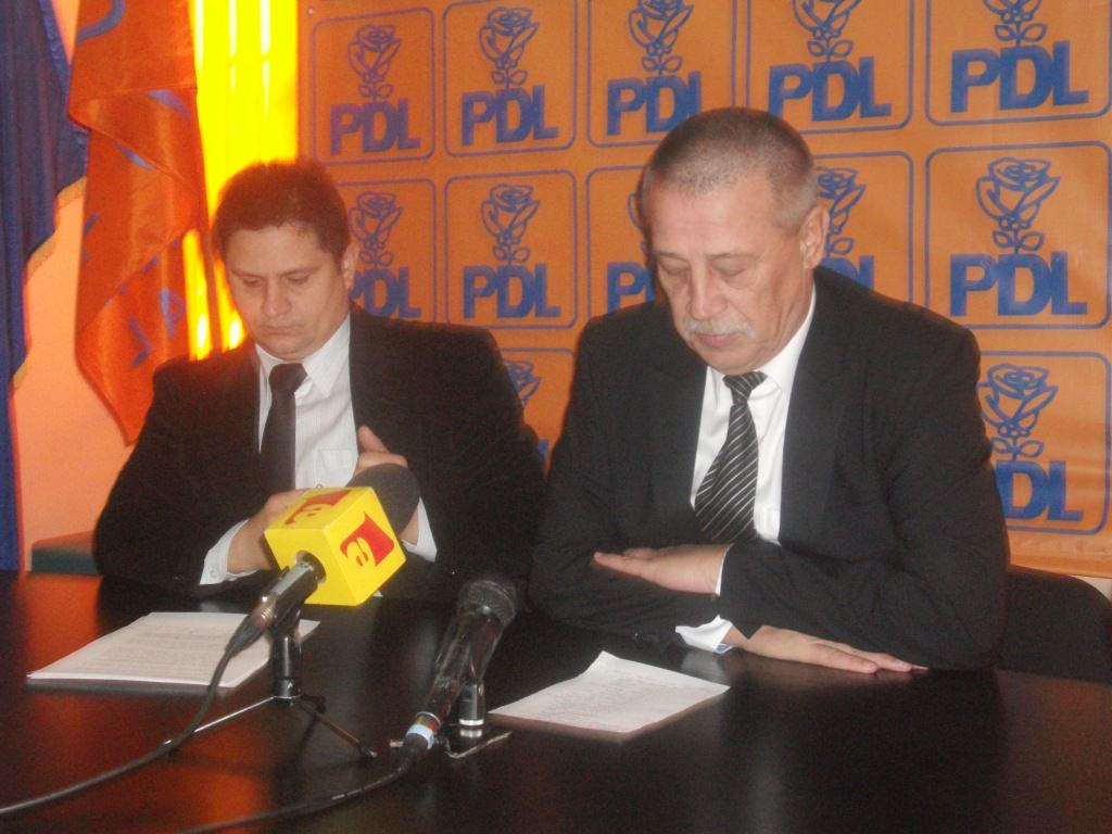 primarul mediaşului se lansează în jocuri psihologice: din 2016 la primărie sau în parlament?