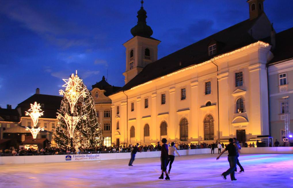 “feerie pe gheaţă” – spectacol de patinaj artistic în piaţa mare, sâmbătă