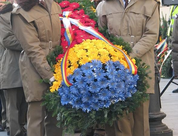 ziua naţională a româniei, sărbătorită cu fast, la sibiu. peste 1.000 de participanţi la o paradă militară