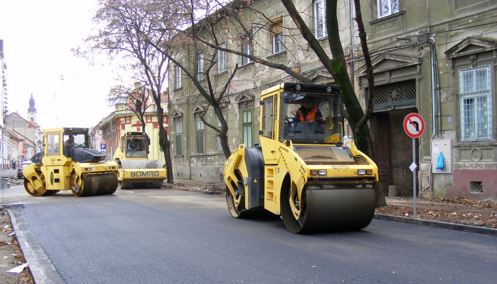 ce străzi sunt de evitat din cauza lucrărilor din sibiu. șoferii trebuie să vadă asta!