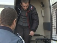 poliţiştii de la ordine publică acuzaţi de luare de mită rămân după gratii