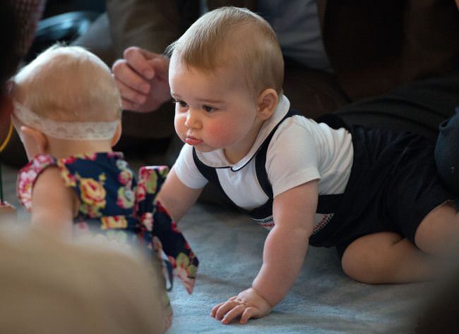 Cat de adorabil este bebelusul Casei Regale Britanice. Printul George si-a uimit mamica!