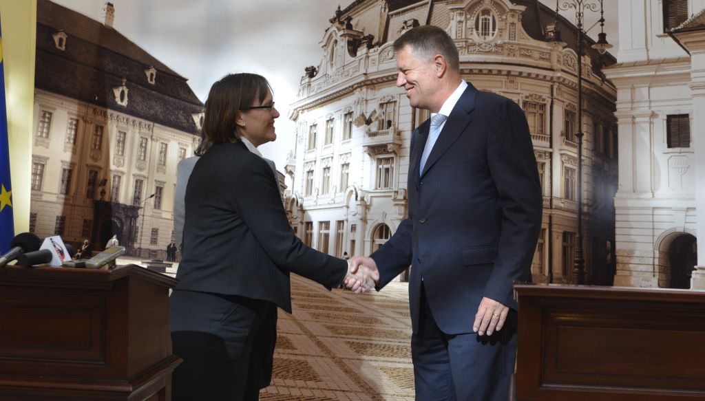 ambasadorul regatului norvegiei în vizită la primăria sibiu. a vorbit și cu primarul iohannis