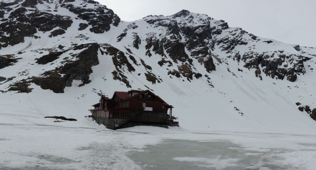 foto - video ninge din nou la bâlea lac. strat record de zăpadă!