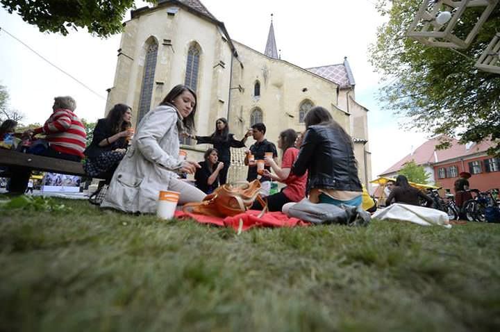 Huet.Urban recucerește Piața Huet, sâmbătă și dumincă. Uite programul festivalului!