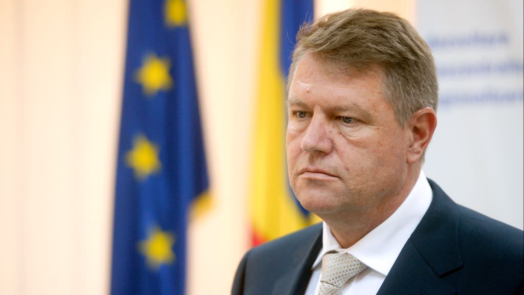 iohannis ia atitudine: ”m-am născut în românia. sunt român!”