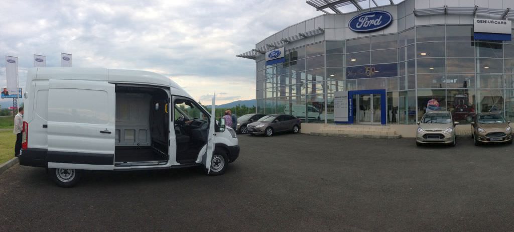 VIDEO FOTO Genius Cars a lansat la Sibiu noul Ford Transit. Uite cum arată!