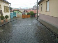 semnal atenţie pe strada gheţii | foto un canal stă să se prăbuşească