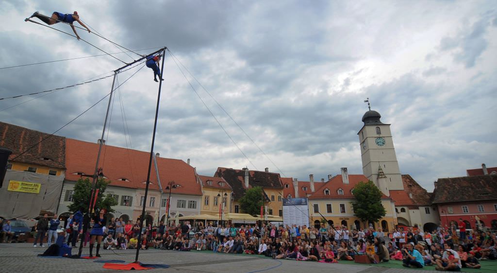 cum va fi vremea la festivalul internațional de teatru - fits 2016