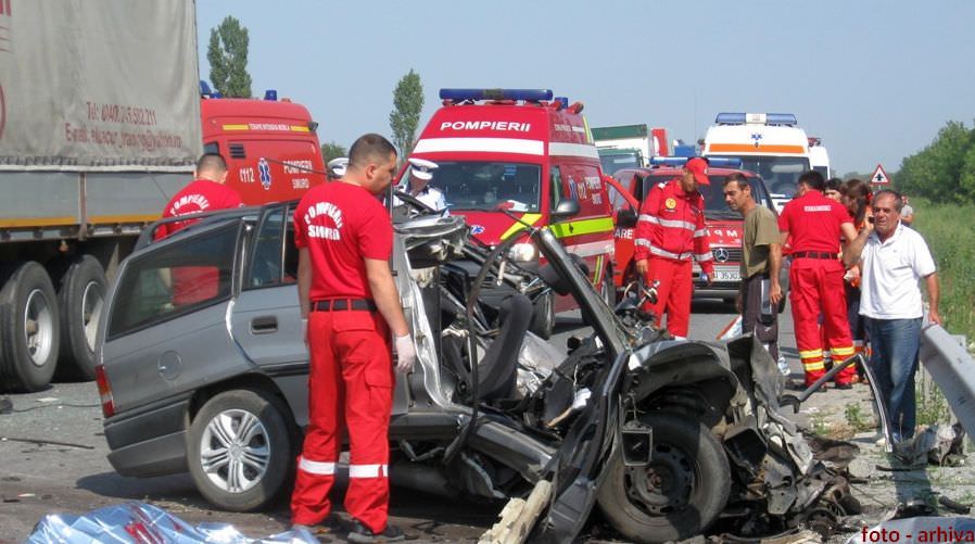 grav accident pe valea oltului la boița. două persoane sunt rănite