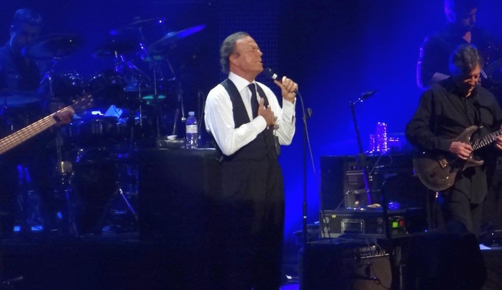 VIDEO Celebrul Julio Iglesias vorbește despre Sibiu într-un interviu legat de România